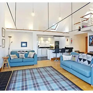 Apartment Altido Cosy 2-bed Apt In The Old Town With Mezzanine, Edinburgh