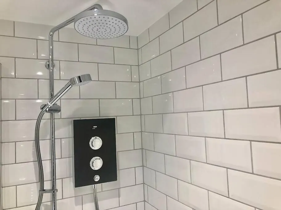 Apartment Central, Bright 2 Bed Flat - Pool & Sauna Edinburgh